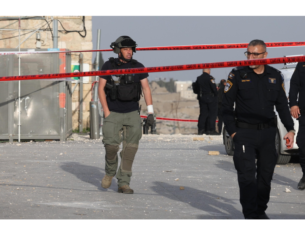Sparatoria a nord di Tel Aviv, un morto e 4 feriti. Polizia, ‘terrorismo’