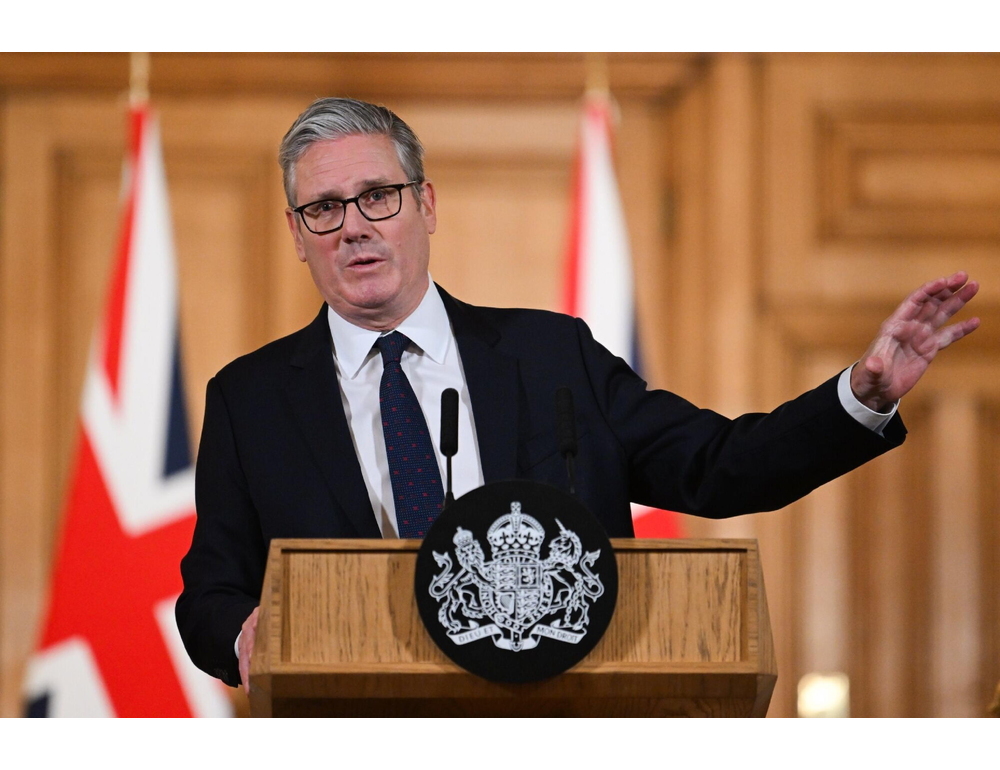 Starmer annuncia il divieto dei social per gli under 16 in Gb