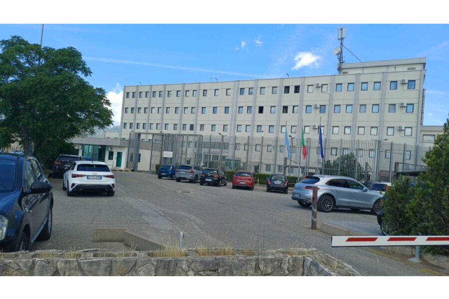 Legale prima dell'udienza di convalida: 'Non conosciamo gli atti'