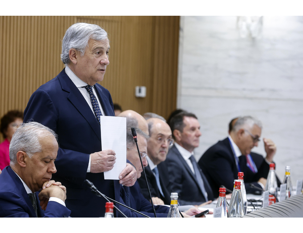 Tajani, ‘da oggi in vigore il Patto Ue sull’asilo, norme più severe su irregolari’