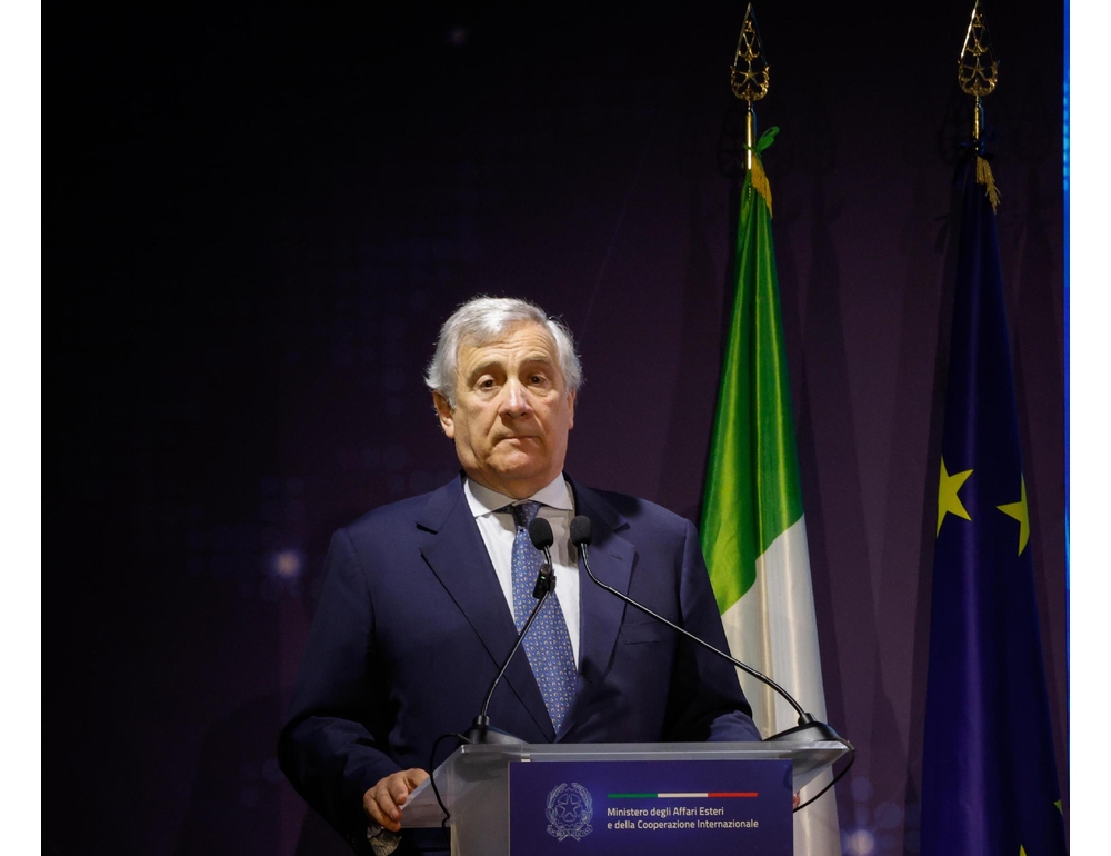 Tajani, seguite il sito ‘Viaggiare sicuri’ e l’app e vi faremo fare buone vacanze