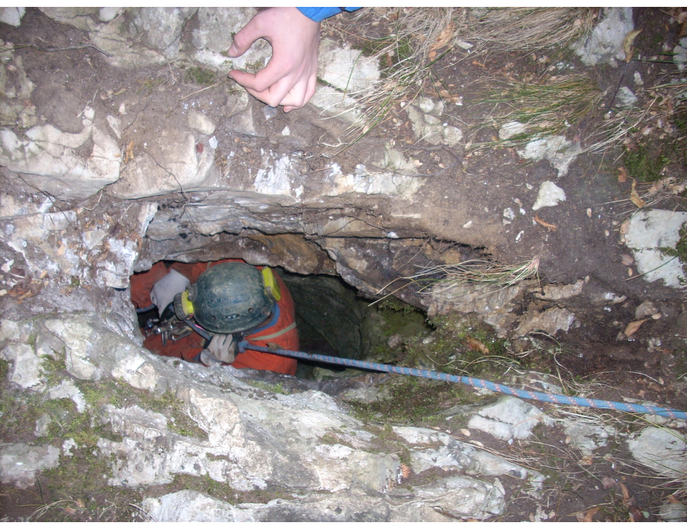 Tratto in salvo dopo 12 ore lo speleologo intrappolato nella grotta