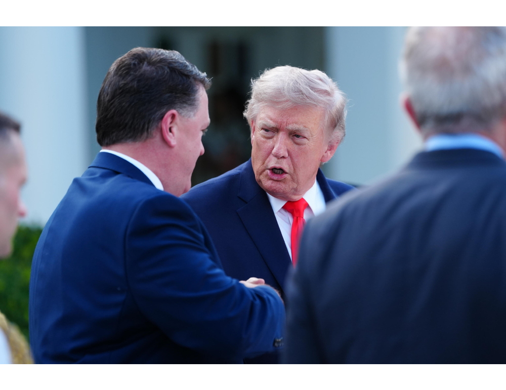 Trump, Iran ha violato il cessate il fuoco con gli attacchi a Hormuz
