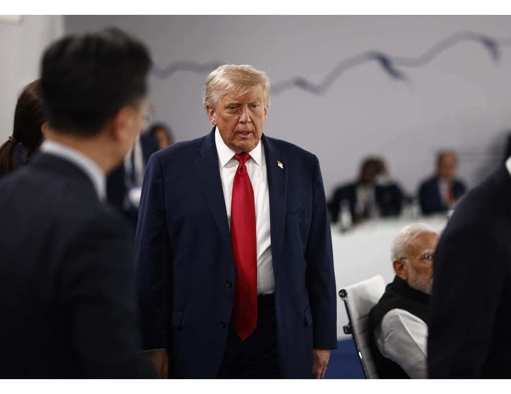 Trump, ‘se Iran non si comporta bene, ricominceremo a sganciare bombe’