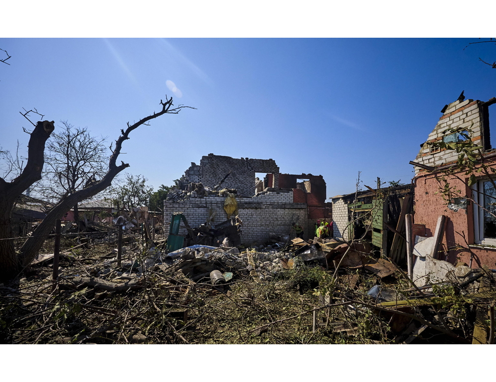 Ucraina, 3 morti e 6 feriti in raid russi sulla regione di Kharkiv