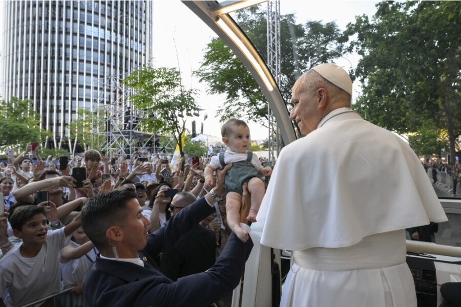 ANSAUn-milione-e-200mila-fedeli-alla-messa-del-Papa-a-Madrid