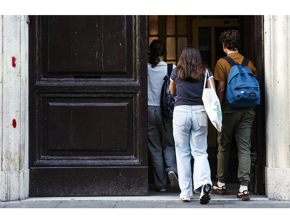 ‘Uno studente su tre vive in comuni senza scuole superiori’, indagine