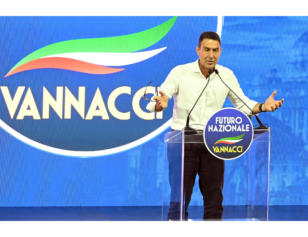 Vannacci, compiere un reato contro un omosessuale è più grave? Non può essere