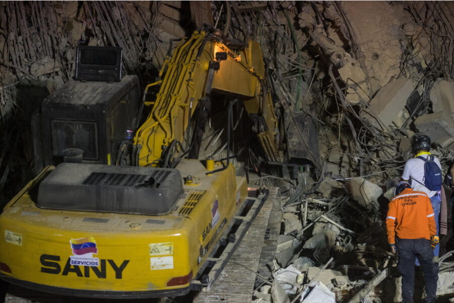 Bloccati i soccorsi in una delle zone più colpite dal terremoto