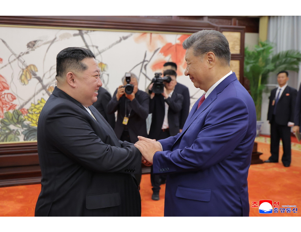 Xi Jinping è arrivato a Pyongyang, incontrerà Kim Jong Un