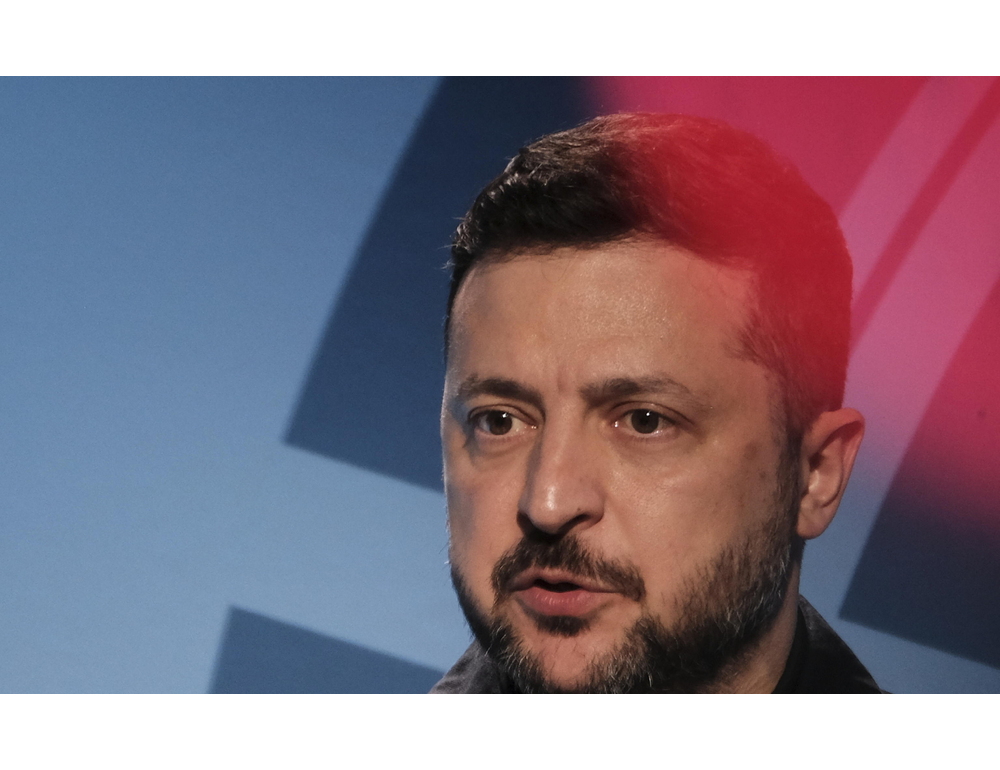 Zelensky, barbarie russa sul monastero di Kiev, attacco a comunità cristiana