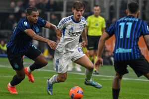 Ufficiale, Nico Paz rimane al Como. Il giocatore: “Opportunità unica per continuare a crescere”