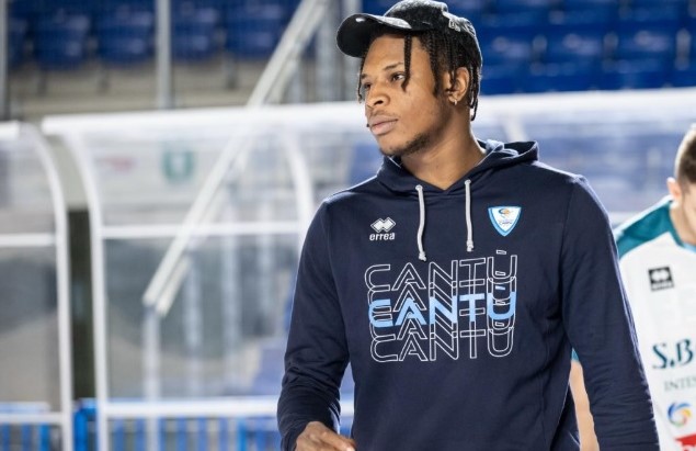 Basket, Cantù conferma Leonardo Okeke