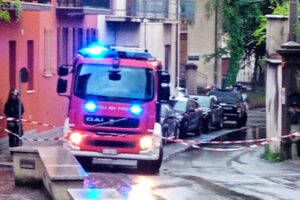 Esplosione di petardi Villa Guardia, 15enne ferito in modo grave
