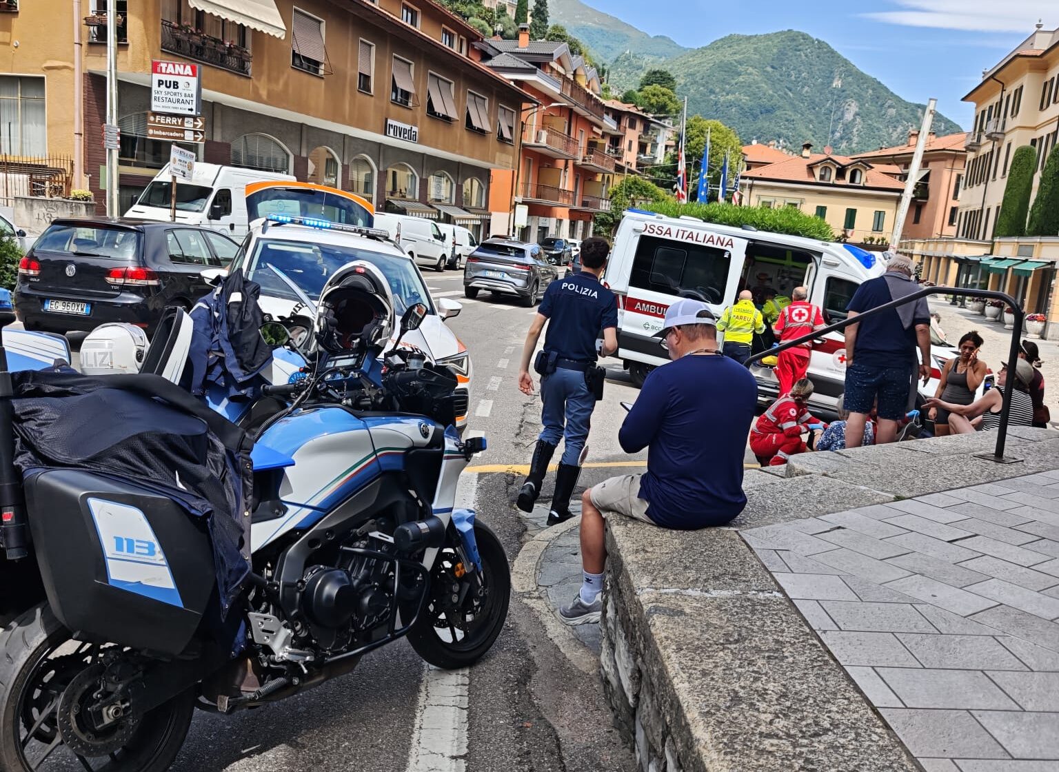 Investito da un’auto a Menaggio, gravissimo un turista tedesco