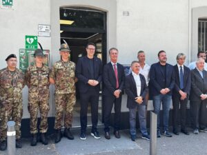 Mariano Comense, i militari presidiano la stazione. Molteni: “A tutela della sicurezza di tutti”