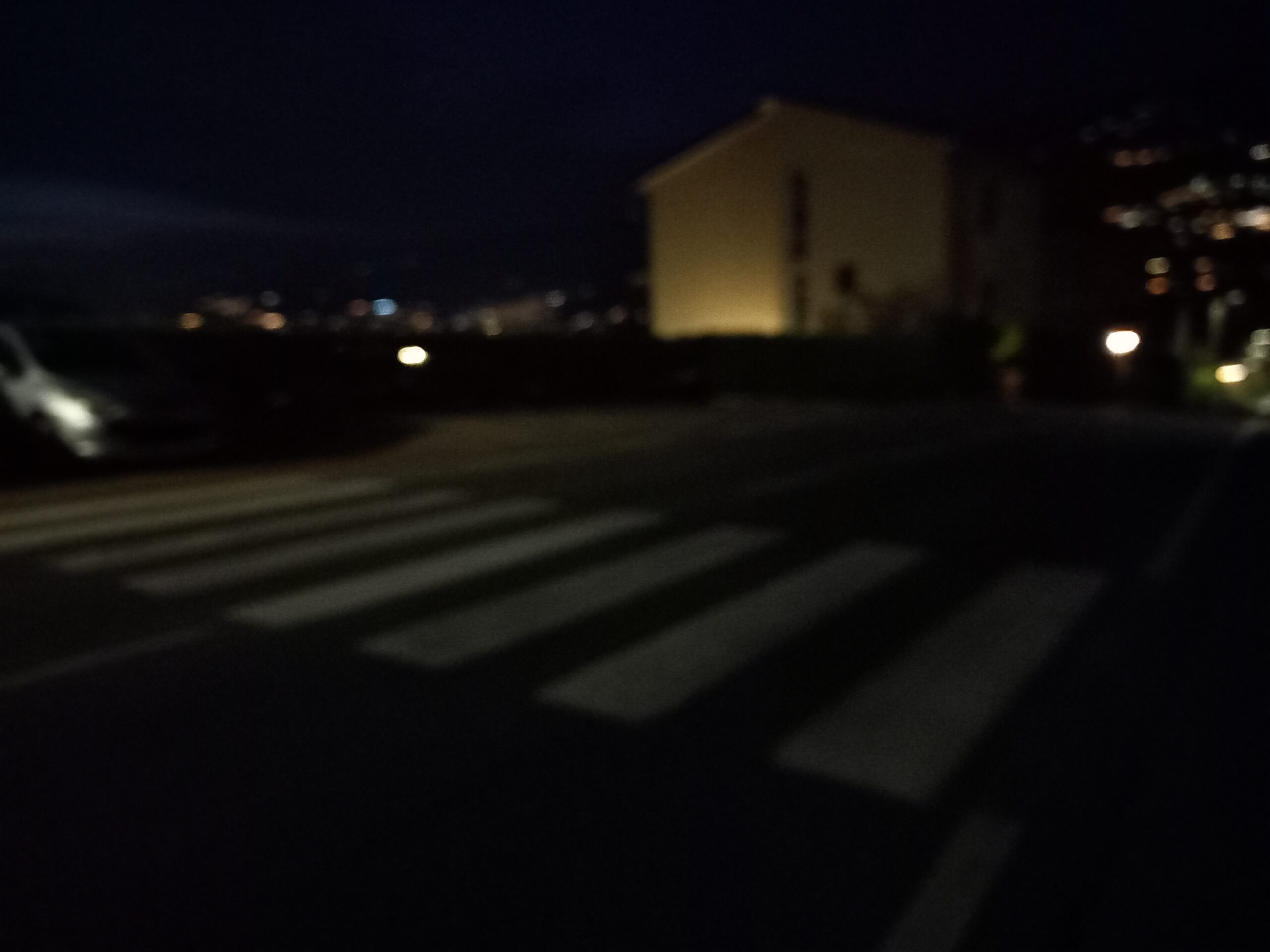 Como, inaugurato il nuovo attraversamento luminoso in via Borgovico