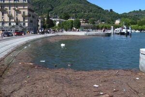 Como, maltempo e disagi in città e provincia: lungolago allagato e sirene in azione a Blevio