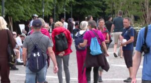 turisti lungolago di Como