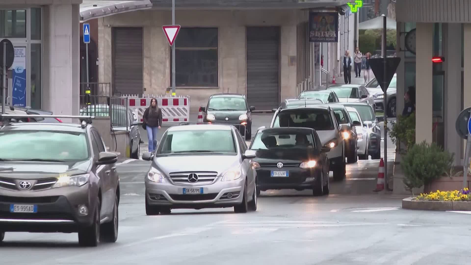 Stop ai ristorni per i Comuni di frontiera. Il sindaco di Uggiate con Ronago: “È una ripicca”