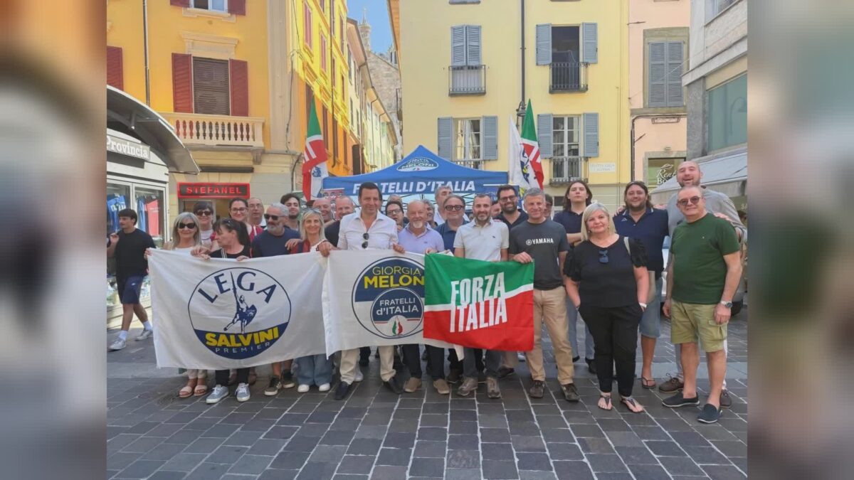 Como, il centrodestra unito scende in piazza. Molinari (FdI): “Il candidato sarà un politico”