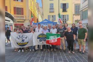 Como, il centrodestra unito scende in piazza. Molinari (FdI): “Il candidato sarà un politico”