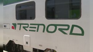 Ritardi, cancellazioni e variazioni di percorso, ennesima mattina di disagi per i pendolari