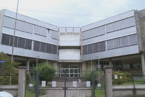 Chiusura “Corridoni” e Salita Cappuccini. Politica e famiglie: “Rispettiamo il Tar ma scelta errata”