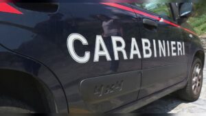 Faggeto Lario, tuffi dal pontile della Navigazione: tre giovani multati dai carabinieri
