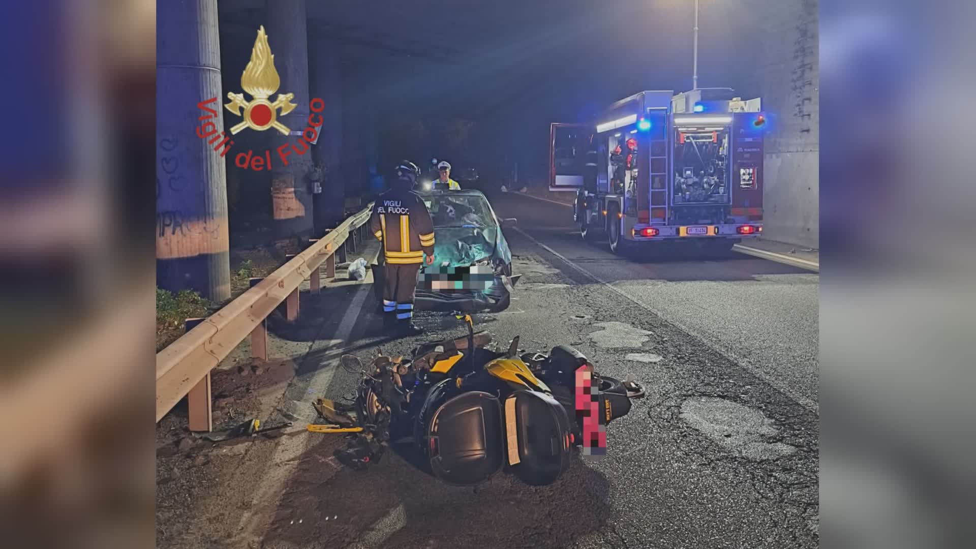 Como, scontro tra auto e moto in via Brogeda. Tre feriti