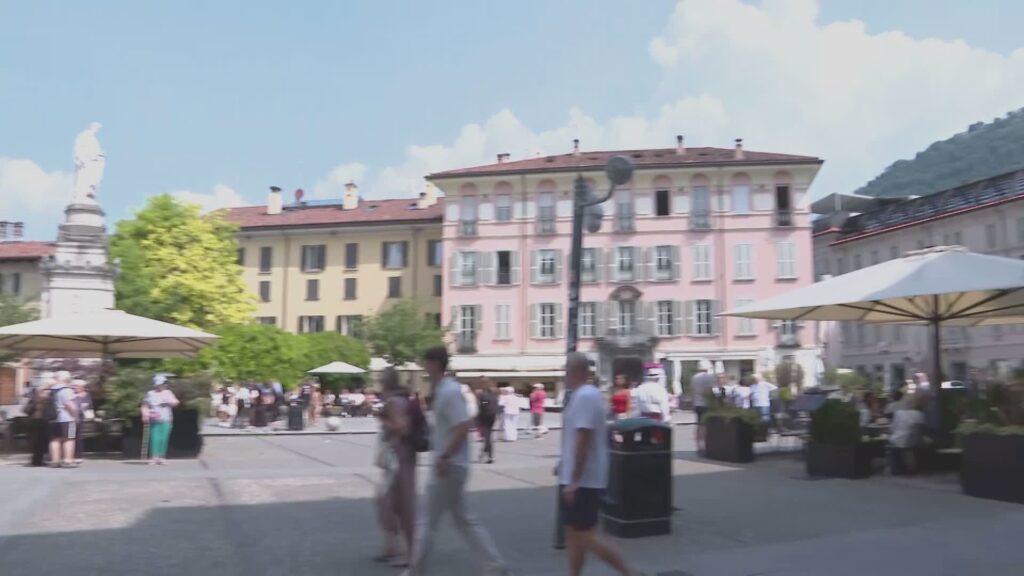 Piazza Volta e via Garibaldi, movida fuori controllo. Weekend di caos e risse