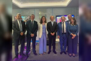 Il sottosegretario Butti visita Open Fiber: “Siamo tra i Paesi più avanzati d’Europa sul fronte della connettività”