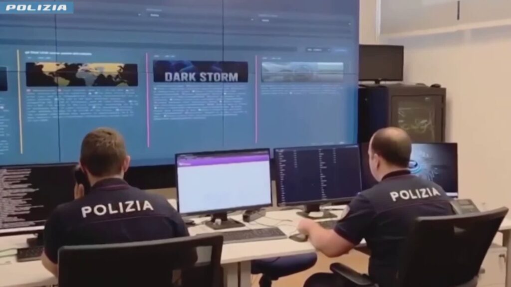 Pedopornografia, operazione della polizia tra Lombardia e Campania, un arresto a Como