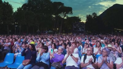 Lake Sound Park: gran finale con Alfa, Mannarino, Charlie Puth e Luca Carboni a Villa Erba
