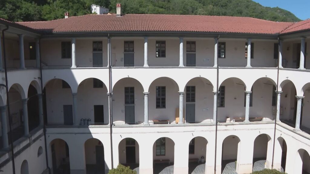 Como: corso di Farmacia all'Insubria. Accesso libero e tirocinio sul territorio
