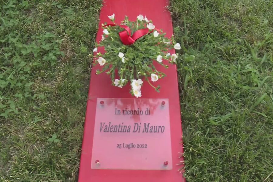 13699 Cadorago ricorda Valentina Di Mauro uccisa a 33 anni dal compagno 1784995247