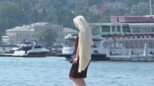 Caldo e siccità, allerta a Como. Lago ai minimi e allerta gialla incendi