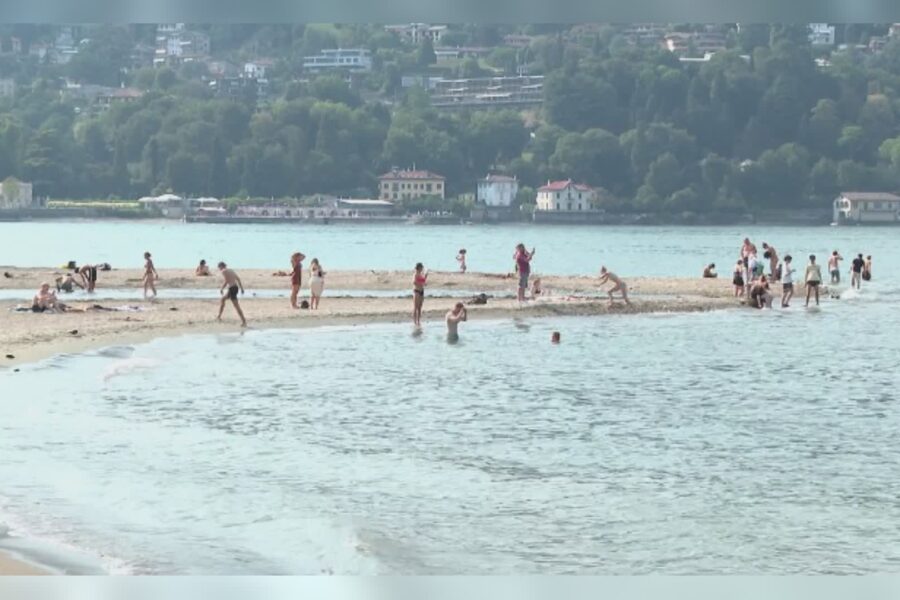 13875 Como limprudenza dopo la tragedia. Al Tempio Voltiano ancora bagni nel lago nonostante i divieti 1785403486
