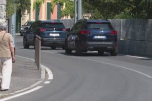 Incidente tra Erba e Ponte Lambro, non ce l’ha fatta il 17enne finito fuori strada con la moto