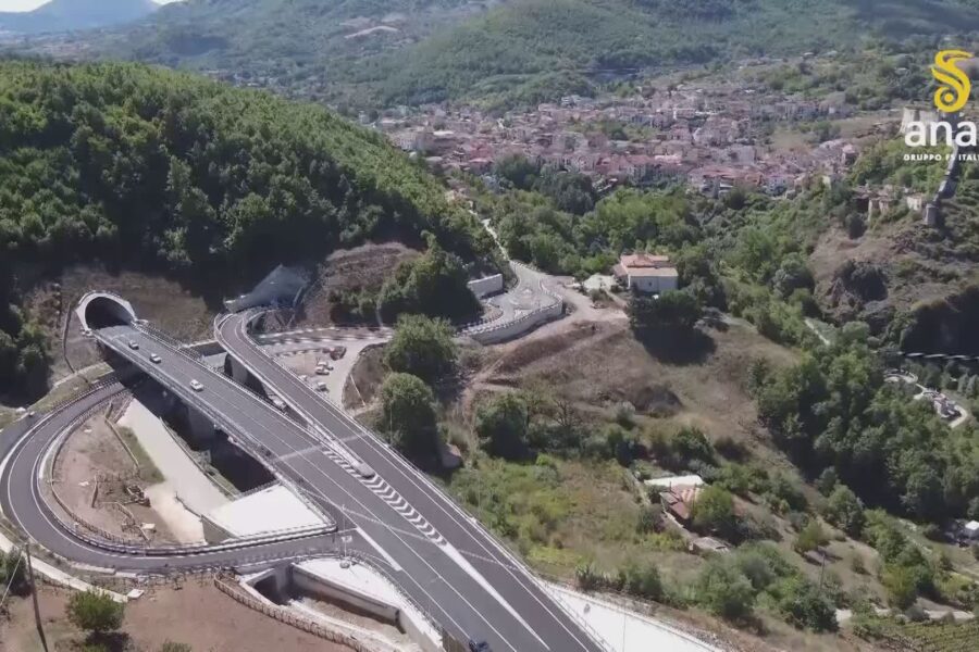13949 Esodo estivo sabato da bollino nero sulle strade. Cantieri sospesi e aumento di personale 1785492757