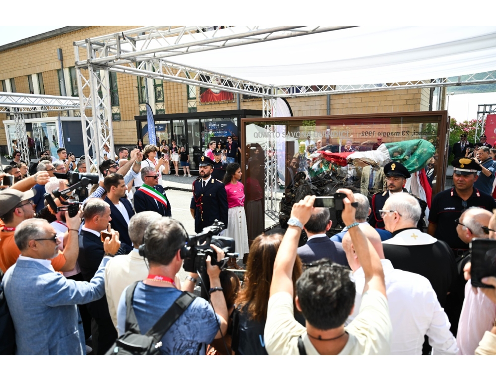 A Giffoni l’auto distrutta della scorta di Falcone, legalità si costruisce ogni giorno