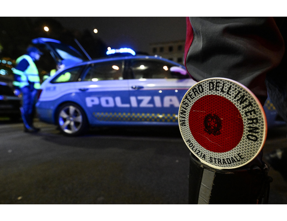 Agguato nella notte a Napoli, ucciso un 32enne