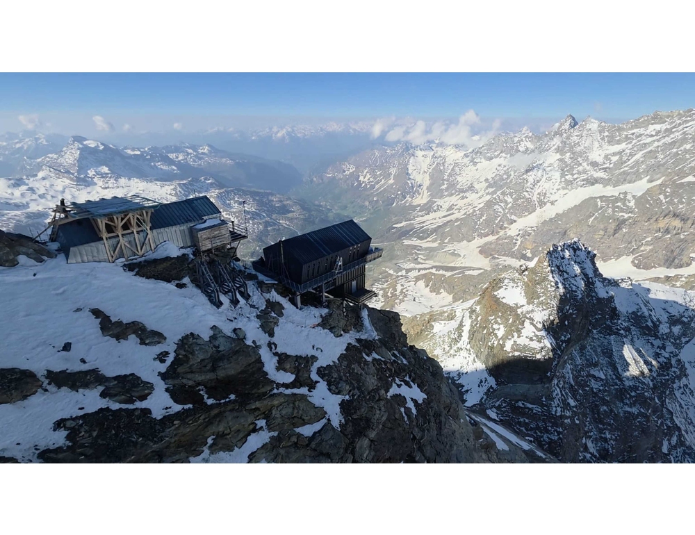 Alpinismo, a 3.800 metri sul Cervino apre la nuova Capanna Carrel