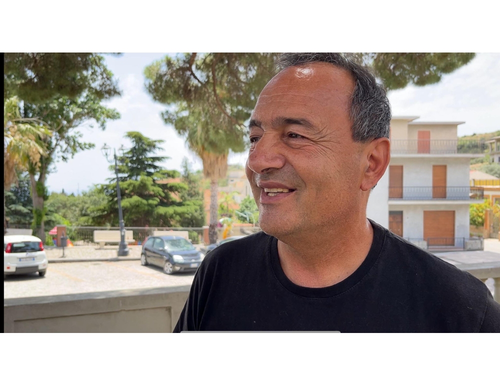 Appello sospende efficacia della decadenza, Lucano torna sindaco di Riace