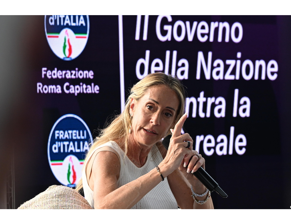 Arianna Meloni posta foto Pd che esulta in aula, ‘sembrano i Mondiali, vergognosi’