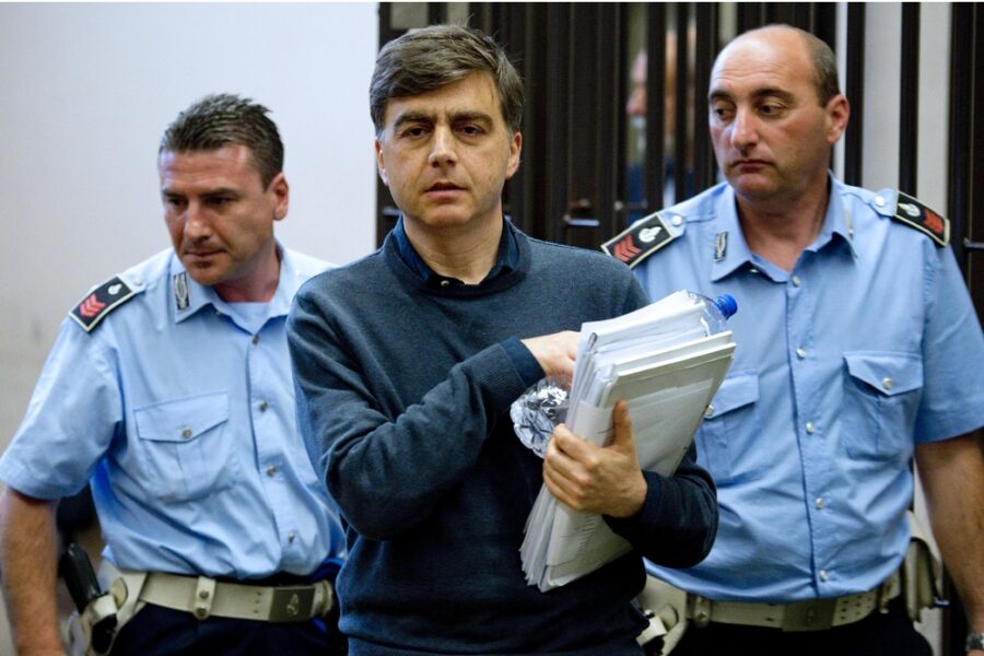 L'imprenditore ed ex giornalista oggetto di una perquisizione