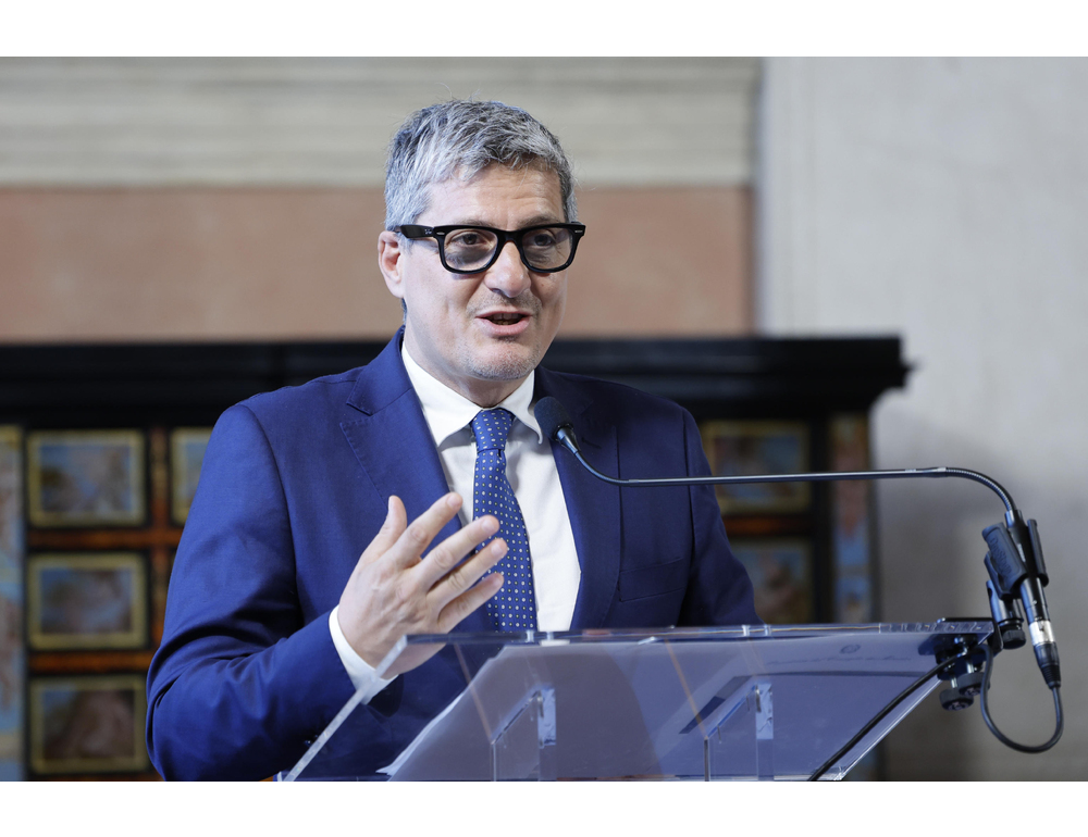 Barachini, ‘spot istituzionali solo con attori e voci umane e uso IA va dichiarato’