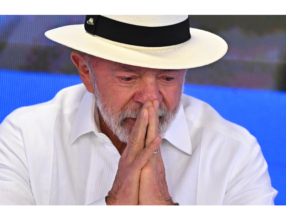 Brasile, Lula vara nuove norme per l’industria della salute