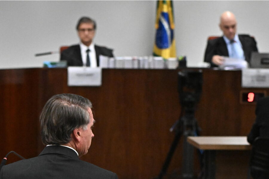 Il giudice della Corte suprema mantiene l'ex presidente detenuto nel suo appartamento