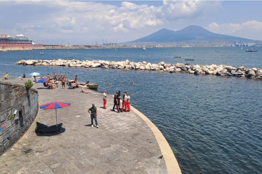 Sul posto la Guardia Costiera. Non sembrano esserci segni di violenza
